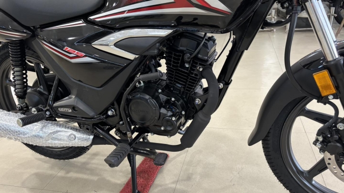 Tin xe máy 4/6: ‘Huyền thoại côn tay’ 125cc của Honda về đại lý giá 24 triệu đồng, hạ đo ván Exciter 4 tin xe may 4 6 huyen thoai con tay 125cc cua honda ve dai ly gia 24 trieu dong ha do van