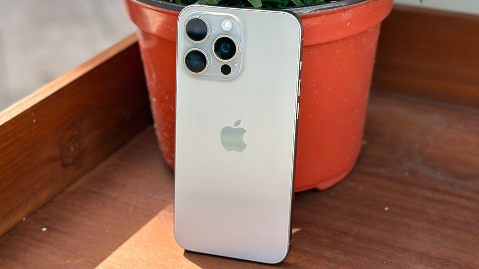 Bảng giá iPhone 15 mới nhất tháng 7: Toàn bom tấn giảm thủng đáy, cháy sàn, iPhone 15 Pro Max rẻ bèo 6 Bảng giá iPhone 15 mới nhất tháng 7: Toàn bom tấn giảm thủng đáy, cháy sàn, iPhone 15 Pro Max rẻ bèo