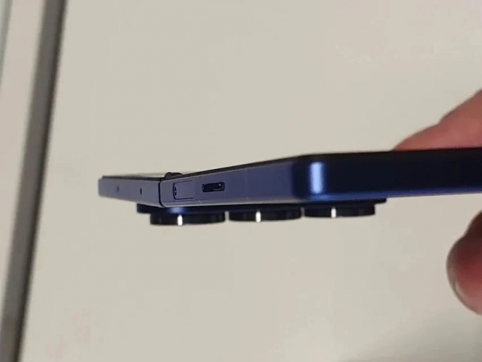 Chưa kịp tận hưởng cơn mưa lời khen, Galaxy Z Fold 7 đã vướng 'drama' chí mạng, liệu lịch sử bi thương có lặp lại? 5 chua kip tan huong con mua loi khen galaxy z fold 7 da vuong drama chi mang lieu lich su bi thuong co lap lai